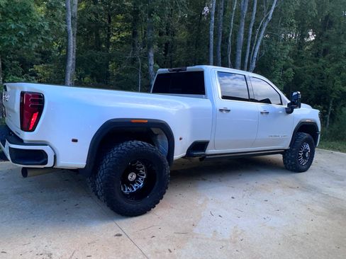 Used 2024 GMC Sierra 3500 Denali w/ Denali Reserve Package AWD/4WD image 1
