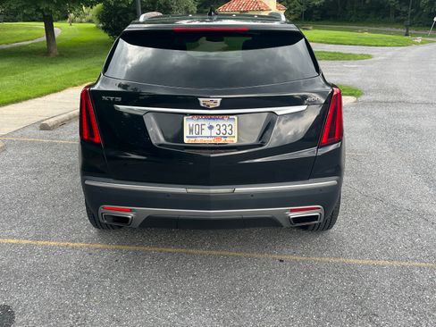 Used 2021 Cadillac XT5 Premium Luxury FWD image 2