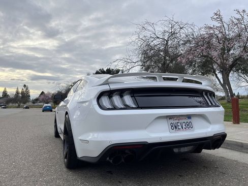 Used 2021 Ford Mustang GT Premium w/ GT Performance Package image 6