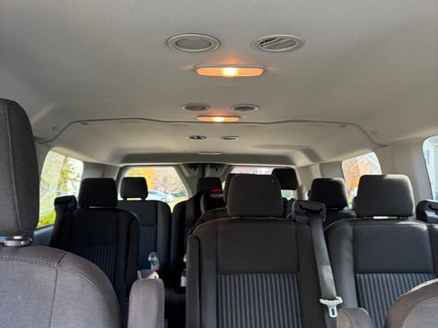 Used 2019 Ford Transit 150 XLT image 9