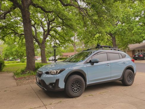 Used 2023 Subaru Crosstrek 2.0i Premium image 5