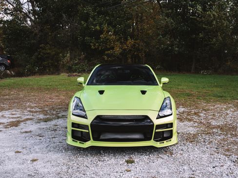 Used 2010 Nissan GT-R Premium image 4