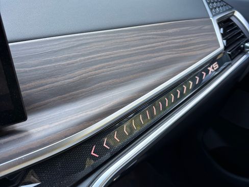 Used 2025 BMW X5 xDrive40i w/ Premium Package image 15