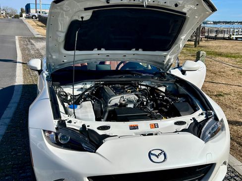 Used 2022 MAZDA MX-5 Miata Grand Touring image 25