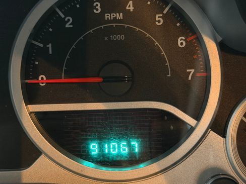 Used 2010 Jeep Wrangler Unlimited Sahara w/ Dual Top Group image 8