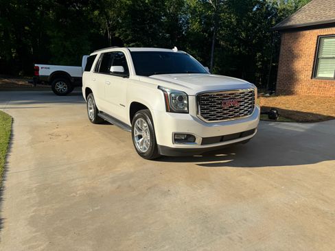 Used 2018 GMC Yukon SLT w/ Open Road Package AWD/4WD image 5