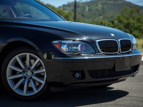 Used 2008 BMW 750Li image 9