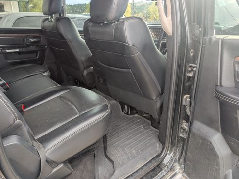 Used 2017 RAM 3500 Laramie w/ Convenience Group image 11