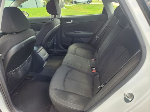 Used 2018 Kia Optima LX image 8