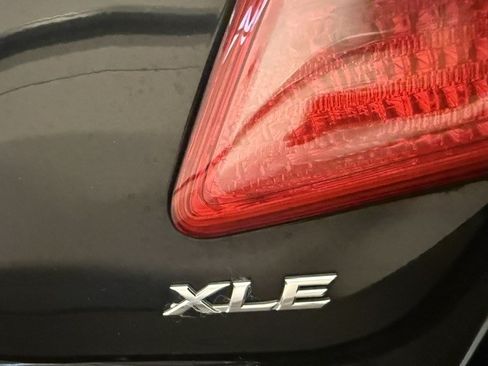 Used 2009 Toyota Camry XLE FWD image 22