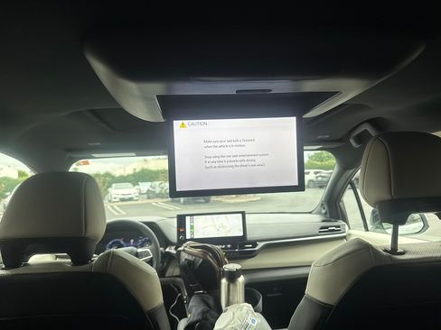 Used 2025 Toyota Sienna Limited image 15