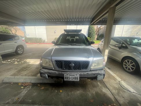 Used 2002 Subaru Forester L image 2