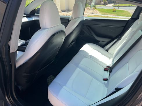 Used 2023 Tesla Model 3 Standard Range RWD image 15