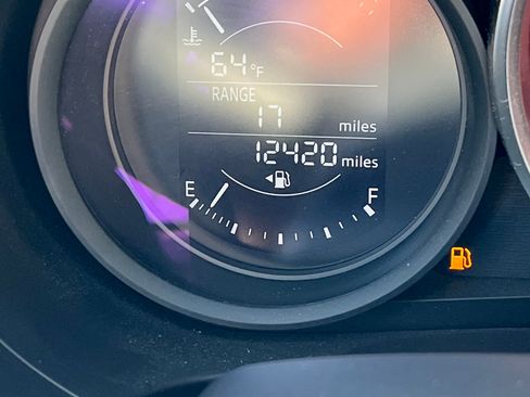 Used 2017 FIAT 124 Spider Abarth RWD image 9