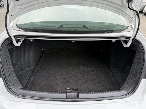 Used 2016 Volkswagen Jetta SEL w/ Lighting Package image 2