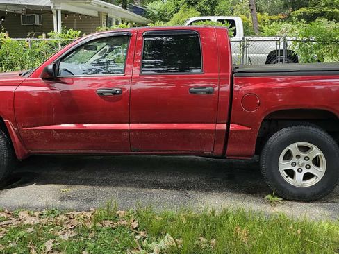 Used 2006 Dodge Dakota SLT image 1
