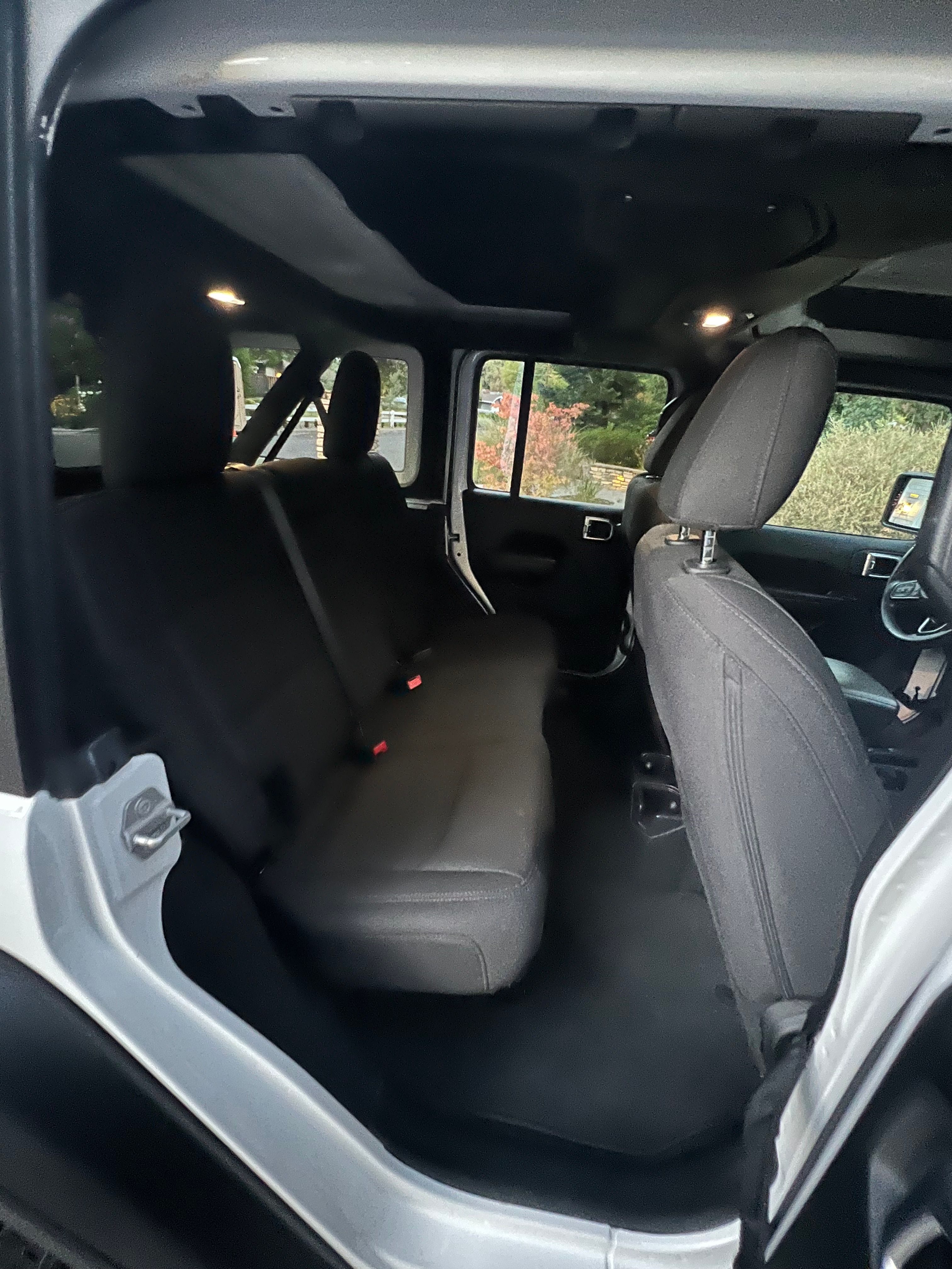 Used 2018 Jeep Wrangler Unlimited Sport S AWD/4WD image 14