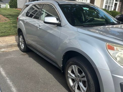 Used 2011 Chevrolet Equinox LT AWD/4WD image 4