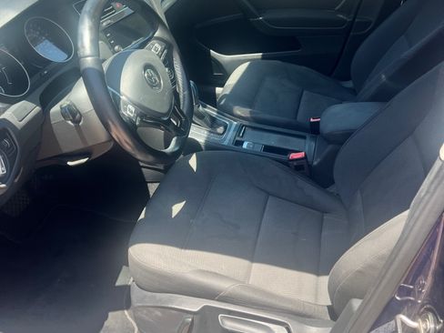 Used 2019 Volkswagen e-Golf SE w/ Driver Assistance Package FWD image 12