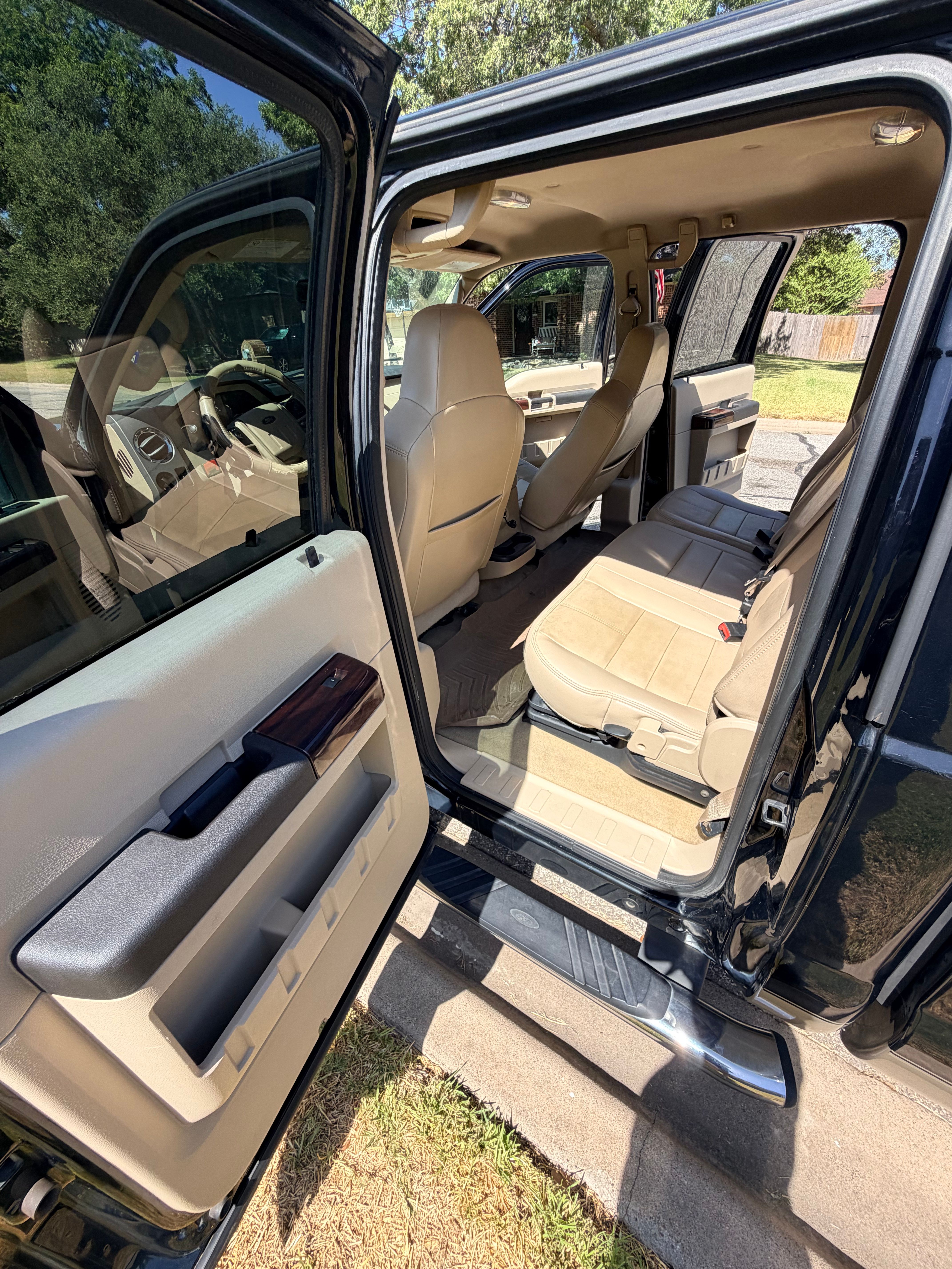Used 2010 Ford F350 Lariat RWD image 18
