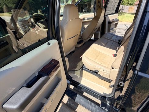 Used 2010 Ford F350 Lariat RWD image 18