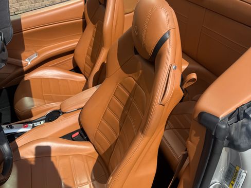Used 2015 Ferrari California T RWD image 26
