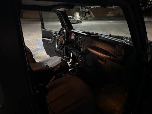 Used 2016 Jeep Wrangler Sport w/ Quick Order Package 24S image 12