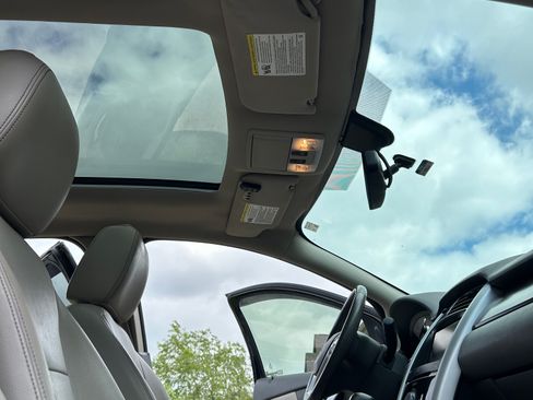 Used 2014 Ford Edge Limited w/ Equipment Group 301A FWD image 25