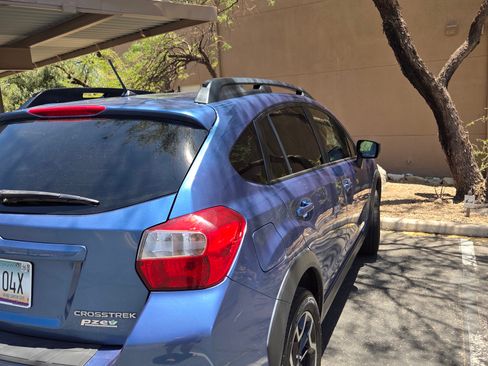Used 2016 Subaru Crosstrek 2.0i Premium image 2