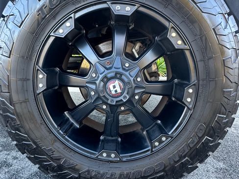 Used 2015 Ford F150 Lariat w/ Equipment Group 502A Luxury image 9