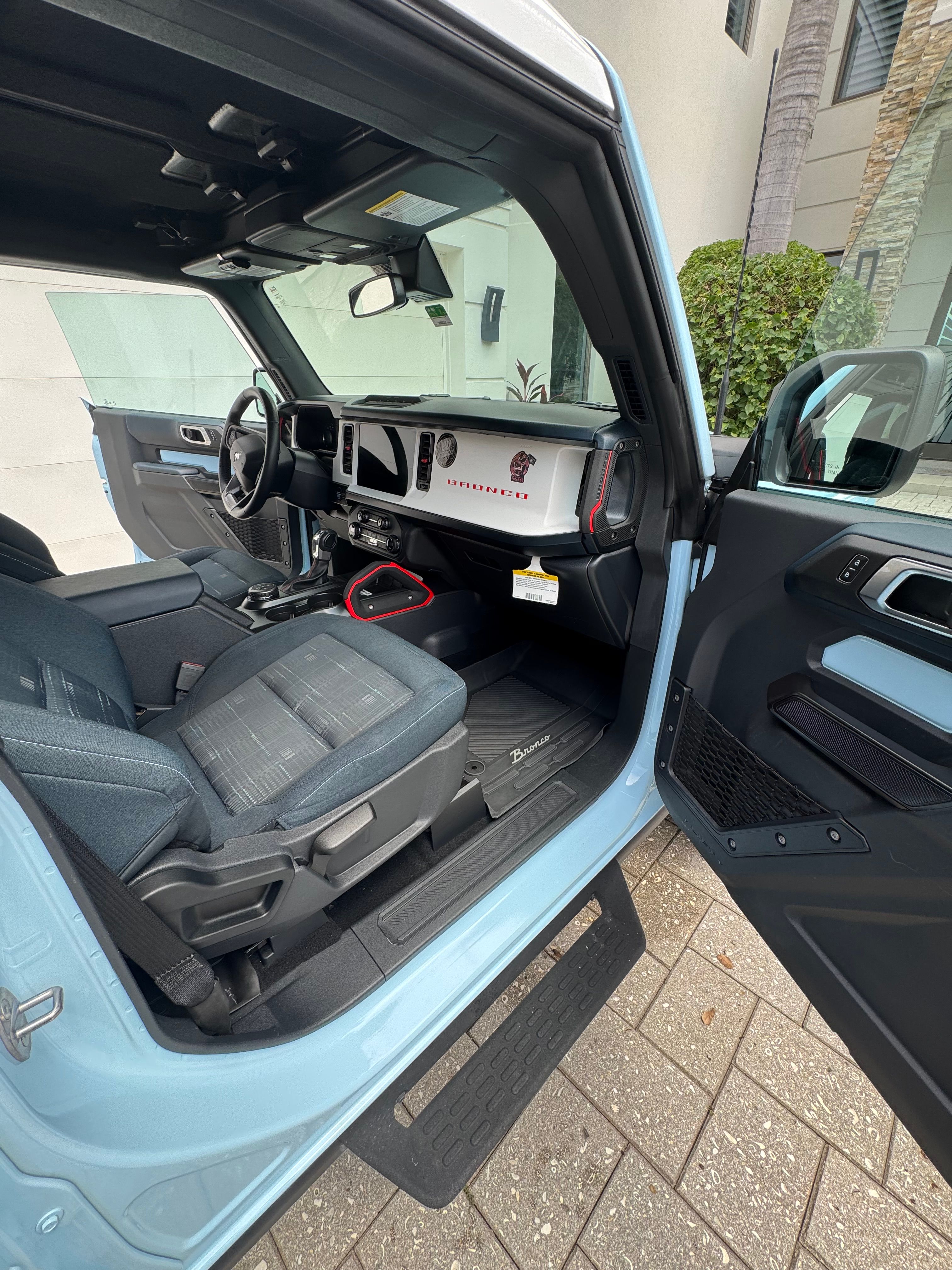 Used 2024 Ford Bronco Heritage Edition AWD/4WD image 8