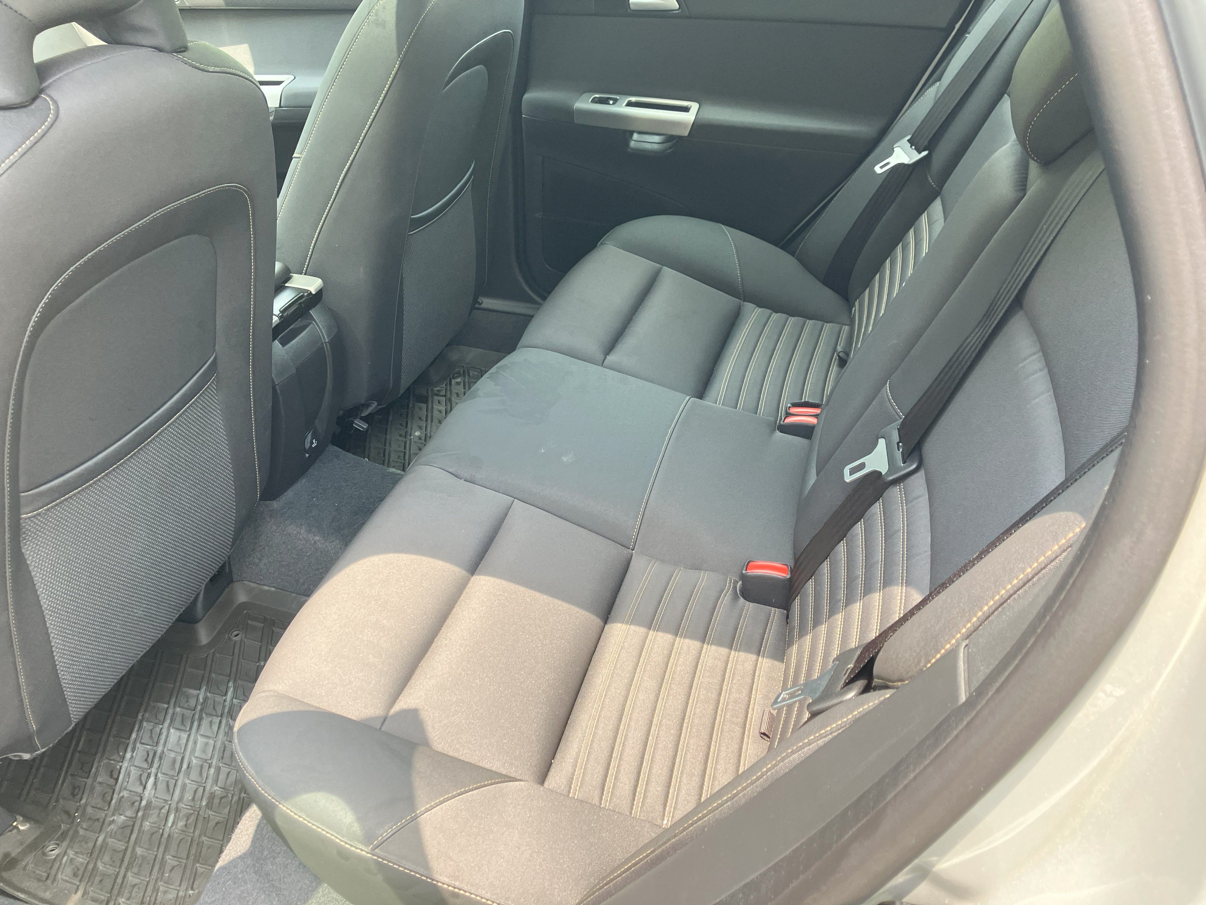 Used 2009 Volvo V50 2.4i FWD image 11