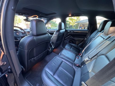 Used 2013 Porsche Cayenne S image 16