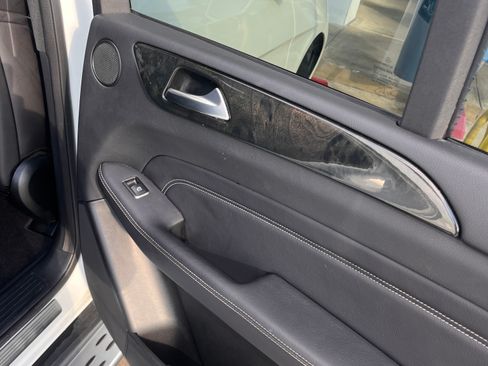 Used 2013 Mercedes-Benz ML 350 4MATIC w/ Premium 1 Pkg image 12