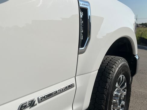 Used 2022 Ford F250 Lariat w/ Lariat Ultimate Package image 2