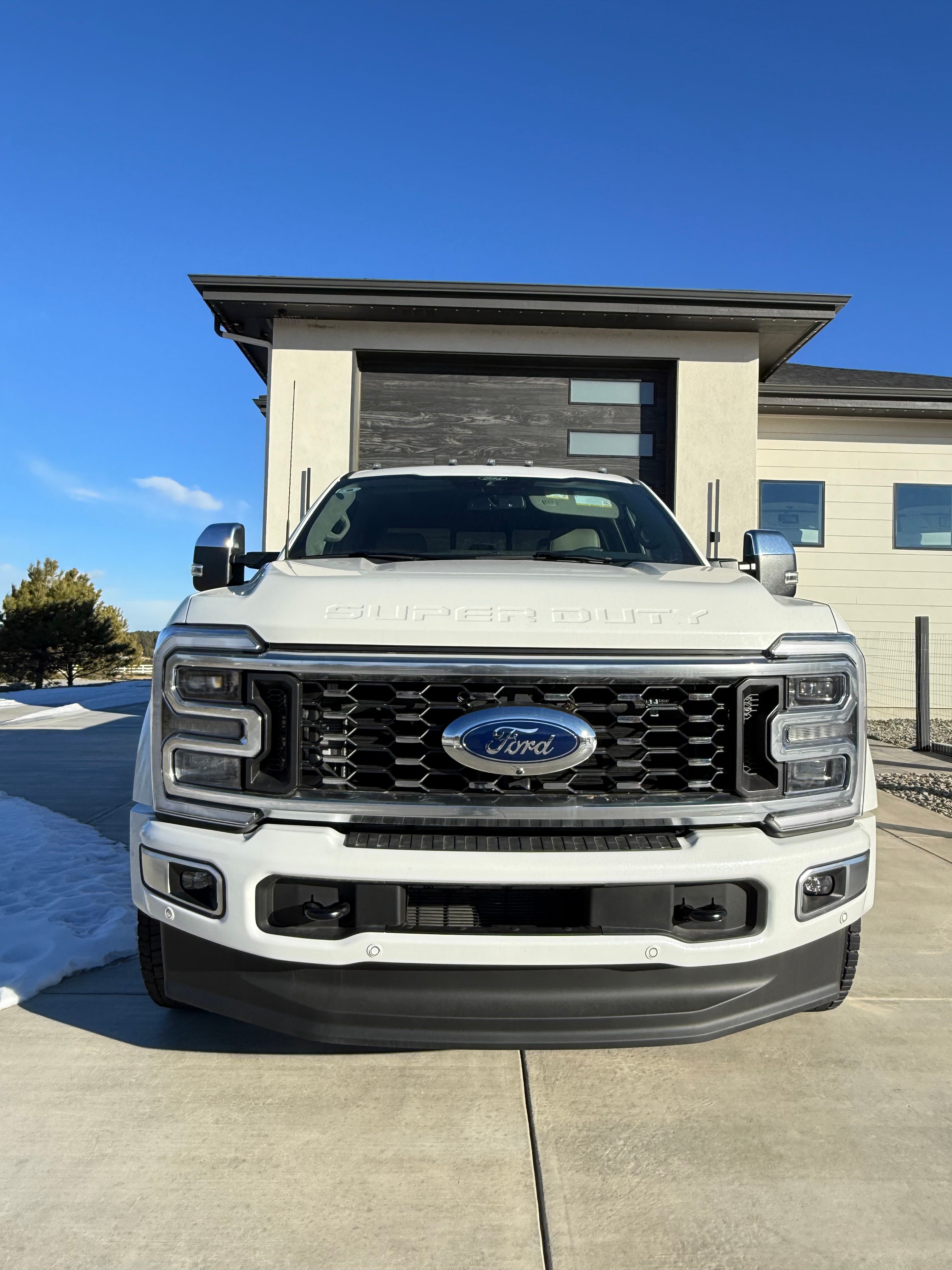 Used 2025 Ford F450 Platinum w/ Platinum Plus Package AWD/4WD image 1