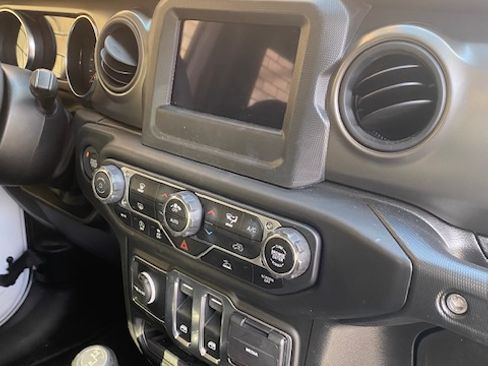 Used 2023 Jeep Wrangler Sport image 12