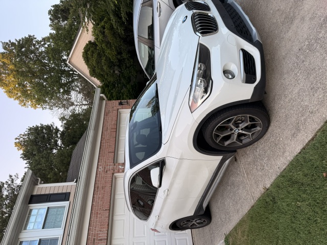 Used 2019 BMW X1 sDrive28i FWD image 1