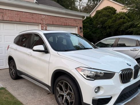 Used 2019 BMW X1 sDrive28i FWD image 1