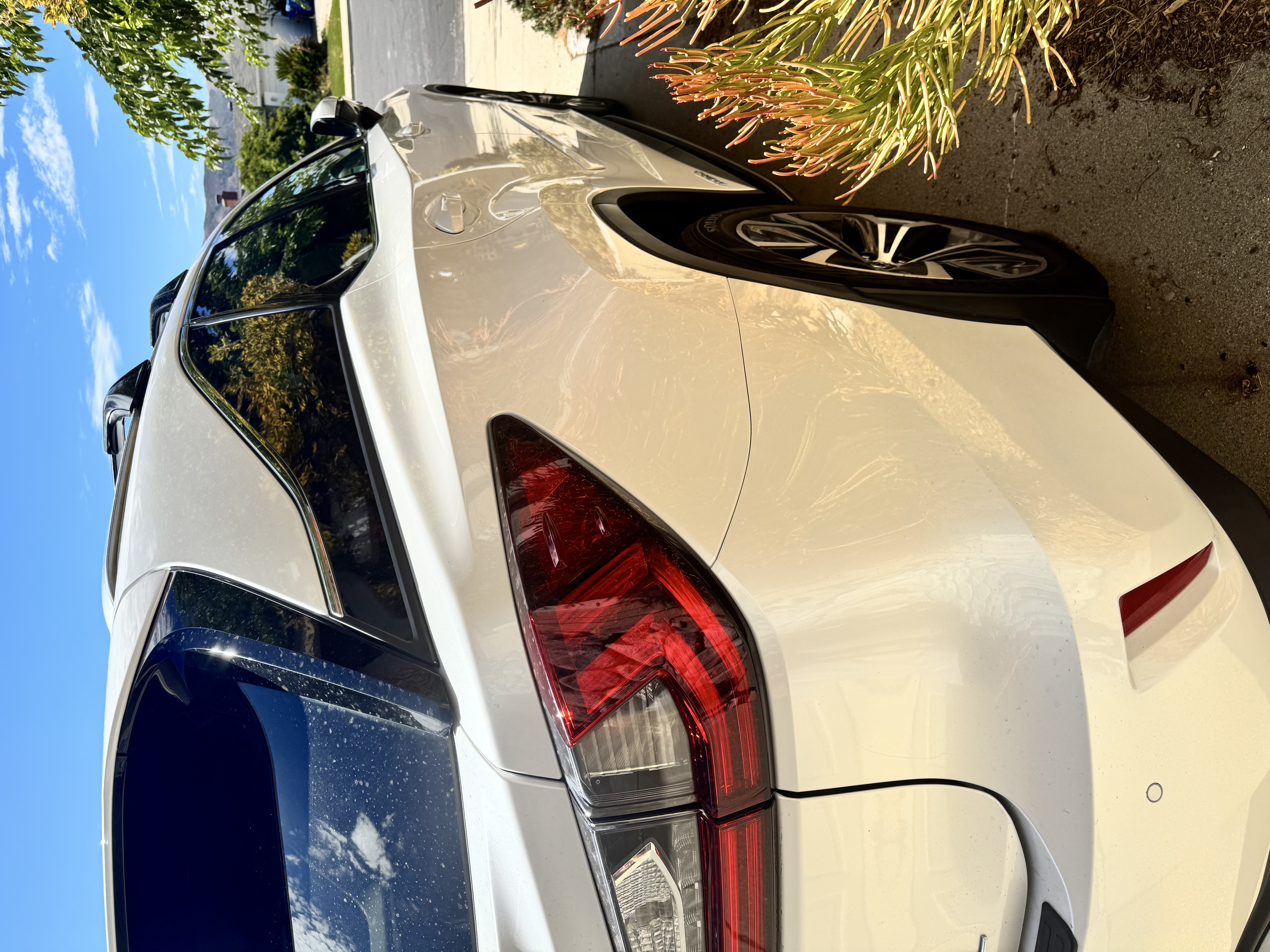 Used 2022 Lexus RX 450hL AWD w/ Premium Package image 6