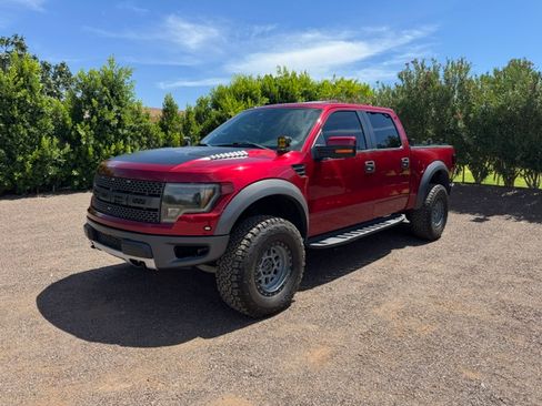 Used 2014 Ford F150 Raptor w/ Equipment Group 801A Luxury AWD/4WD image 2