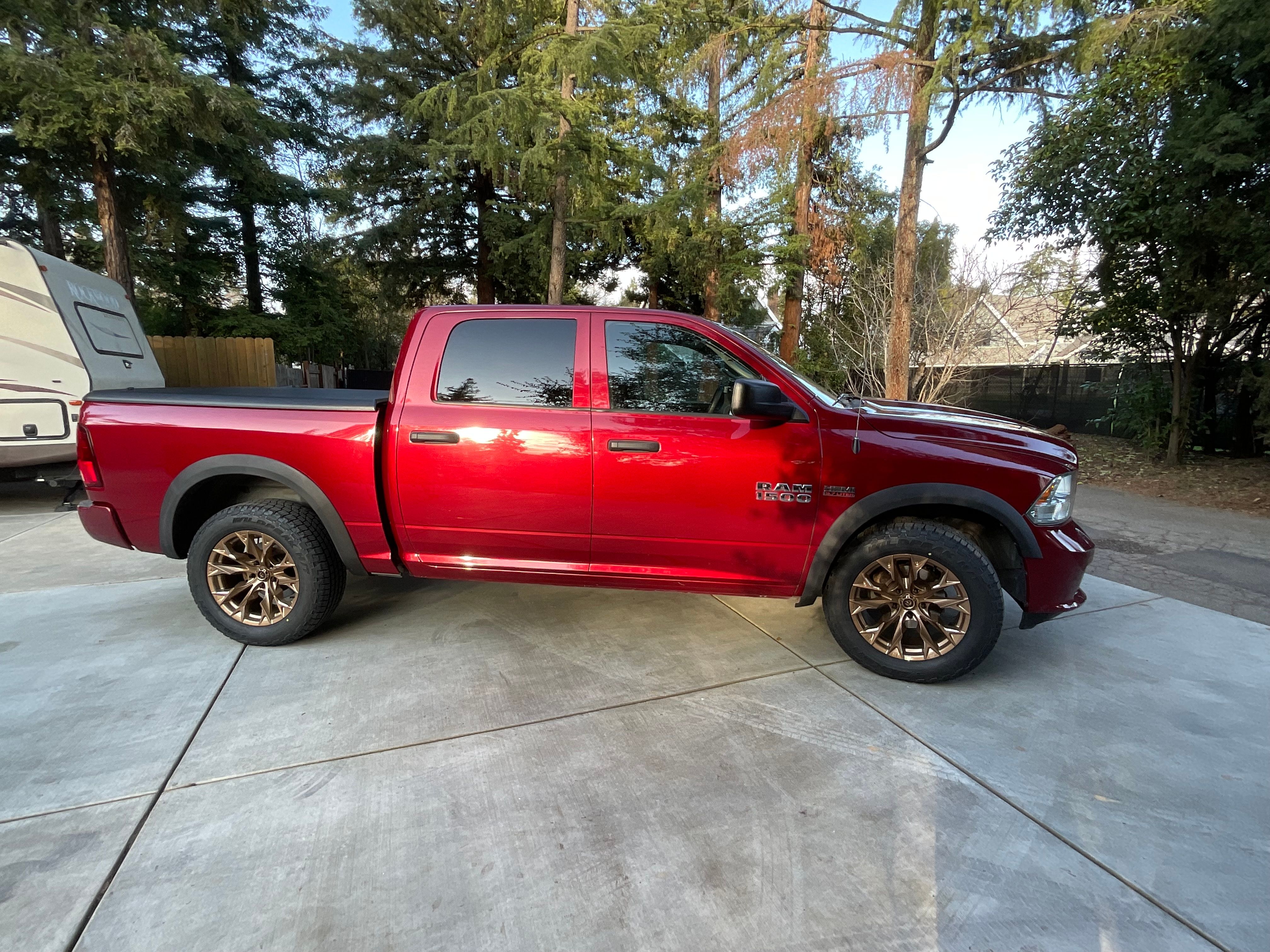 Used 2015 RAM 1500 Express RWD image 6