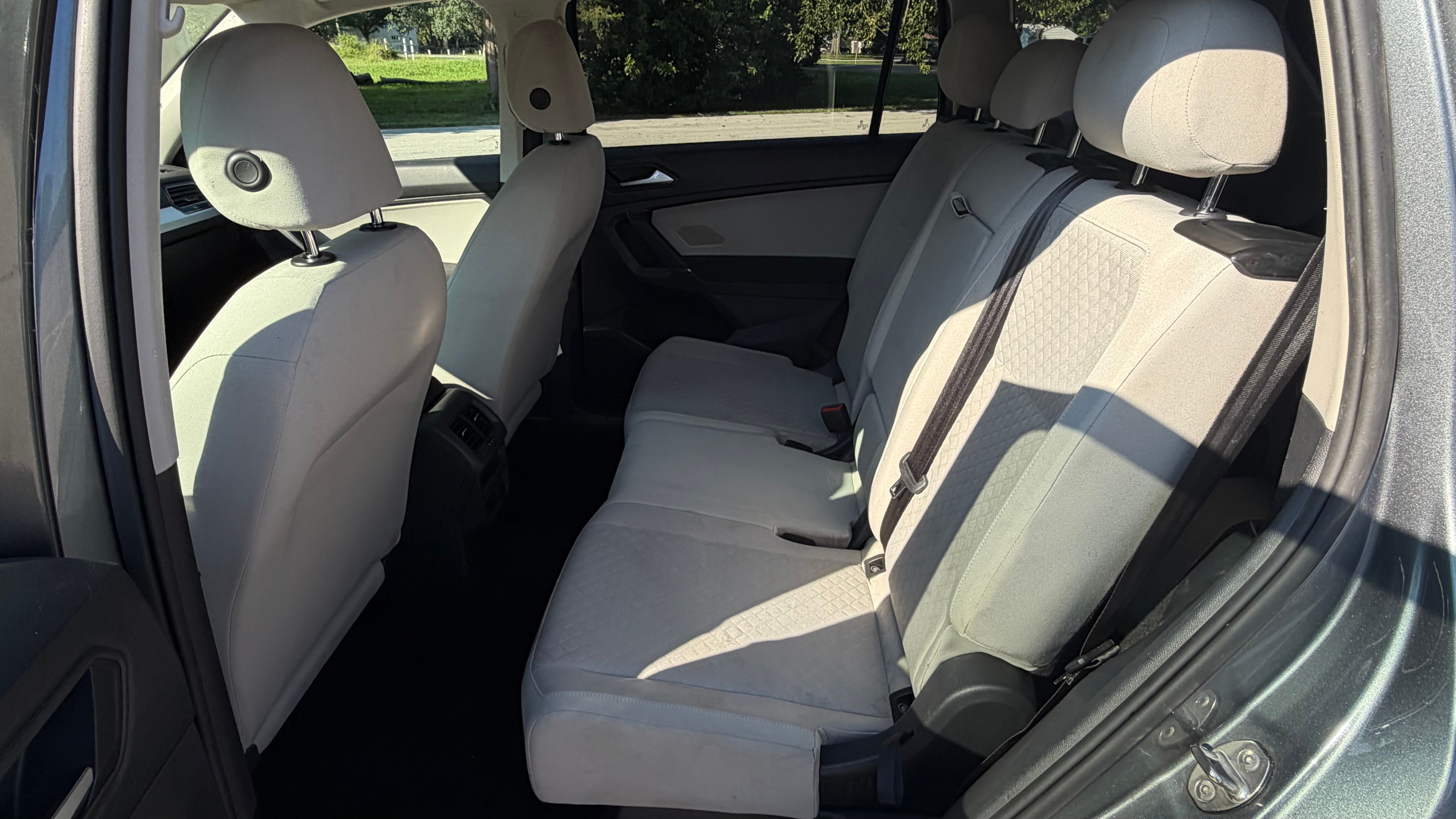 Used 2020 Volkswagen Tiguan S FWD image 9
