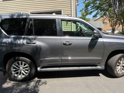 Used 2015 Lexus GX 460 w/ Premium Package AWD/4WD image 1