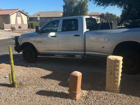 Used 2016 RAM 3500 Tradesman w/ Chrome Appearance Group image 14