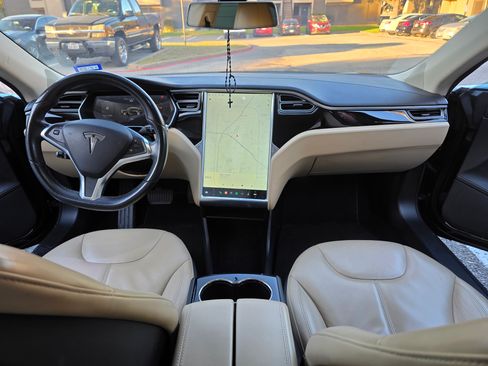 Used 2014 Tesla Model S 85 image 11