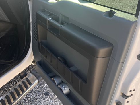 Used 2012 Ford F250 XL w/ PWR Equipment Group image 6