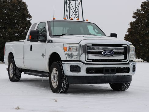 Used 2016 Ford F250 XLT w/ XLT Interior Package image 1