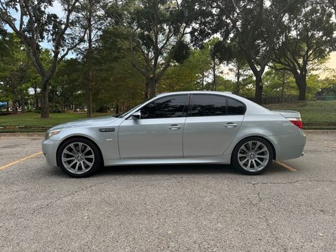 Used 2007 BMW M5 RWD image 1