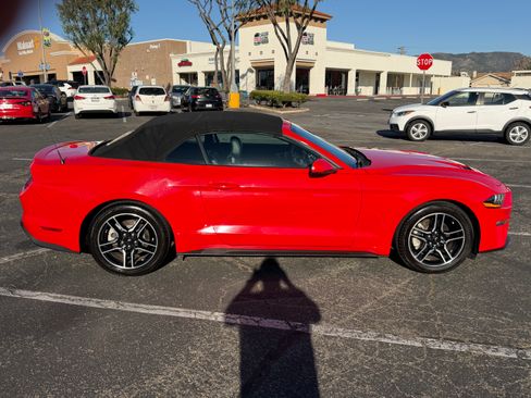 Used 2022 Ford Mustang Premium image 18